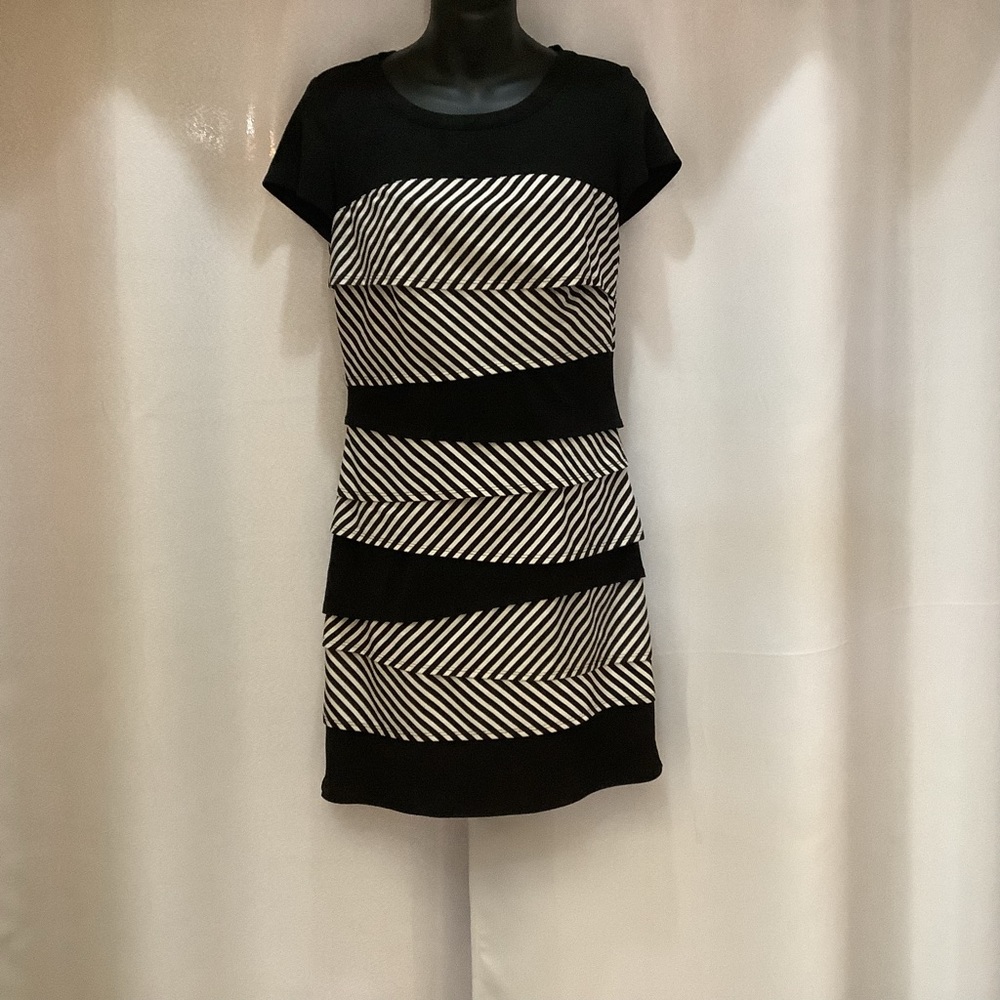 Laundry by Shelli Segal Dress Women’s Size 6 Midi Fitted Black Cream